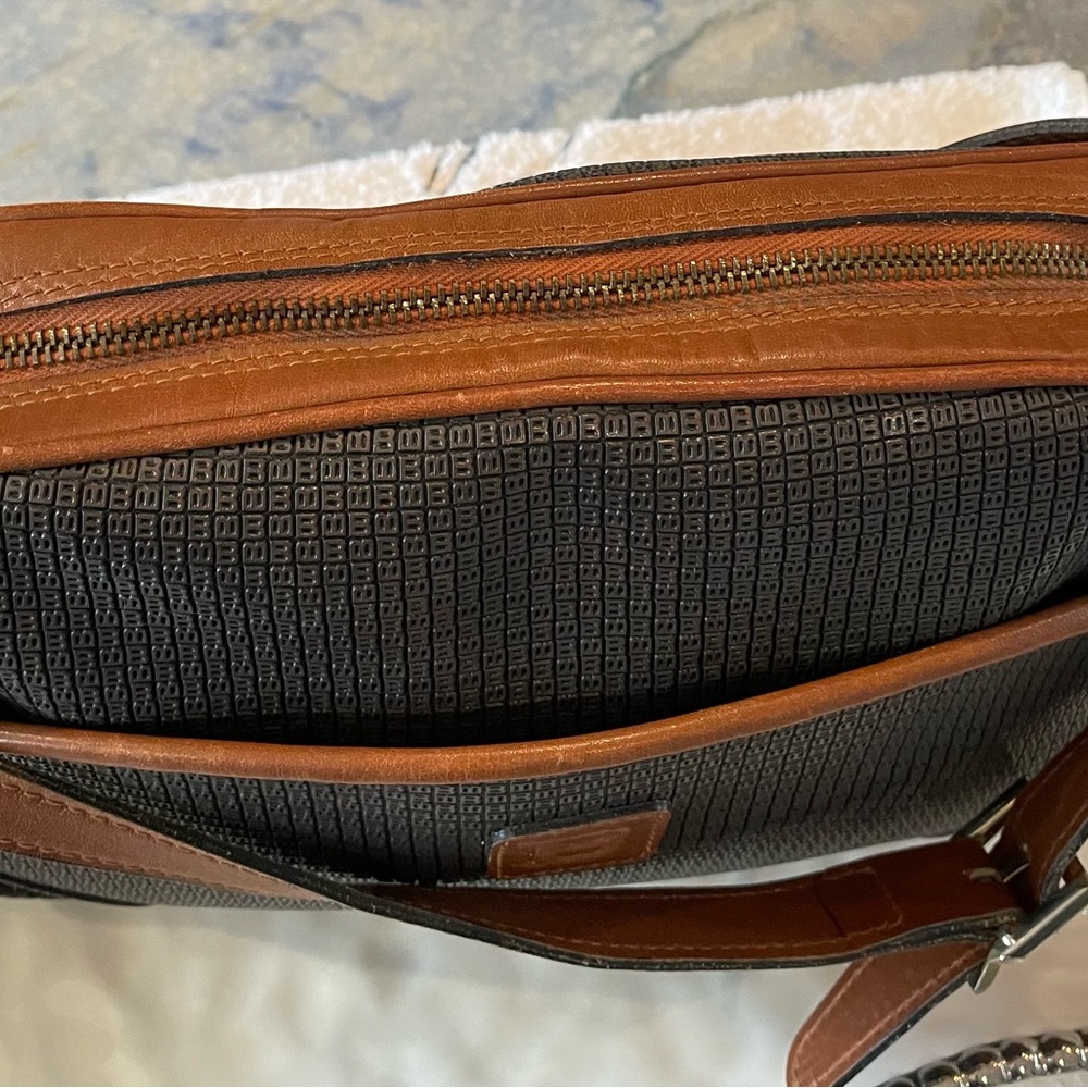 Bally Vintage Leather Crossbody Bag - Made in Italy with COA! - Picture 7 of 17